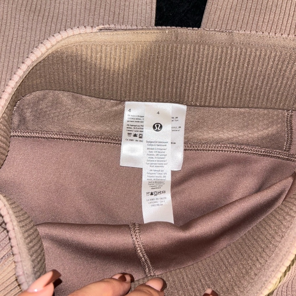 Lululemon Ribbed Flared Pants - Picture 5 of 11